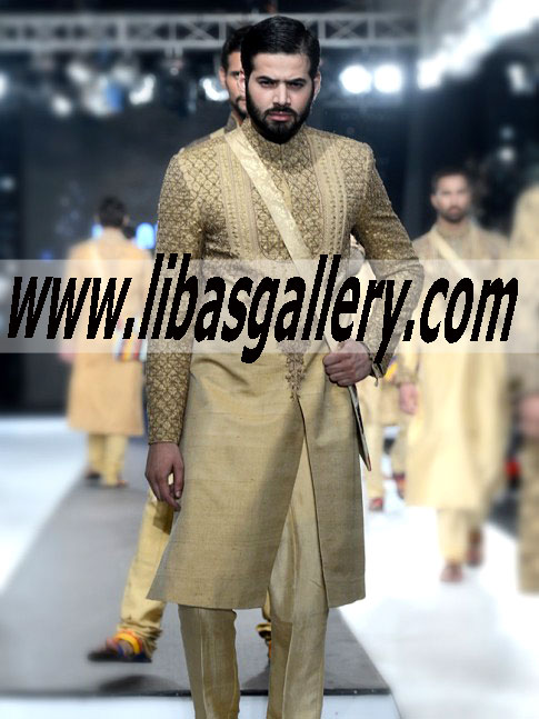 HSY men-couture-sherwanis-19